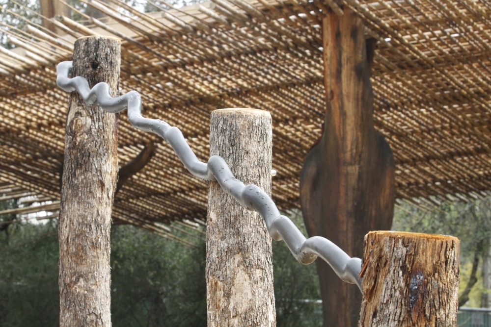 Melbourne Zoo. Cast Bronze